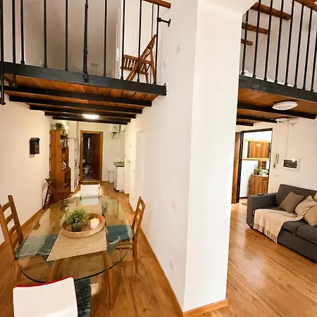 Domus Lupa Apartment